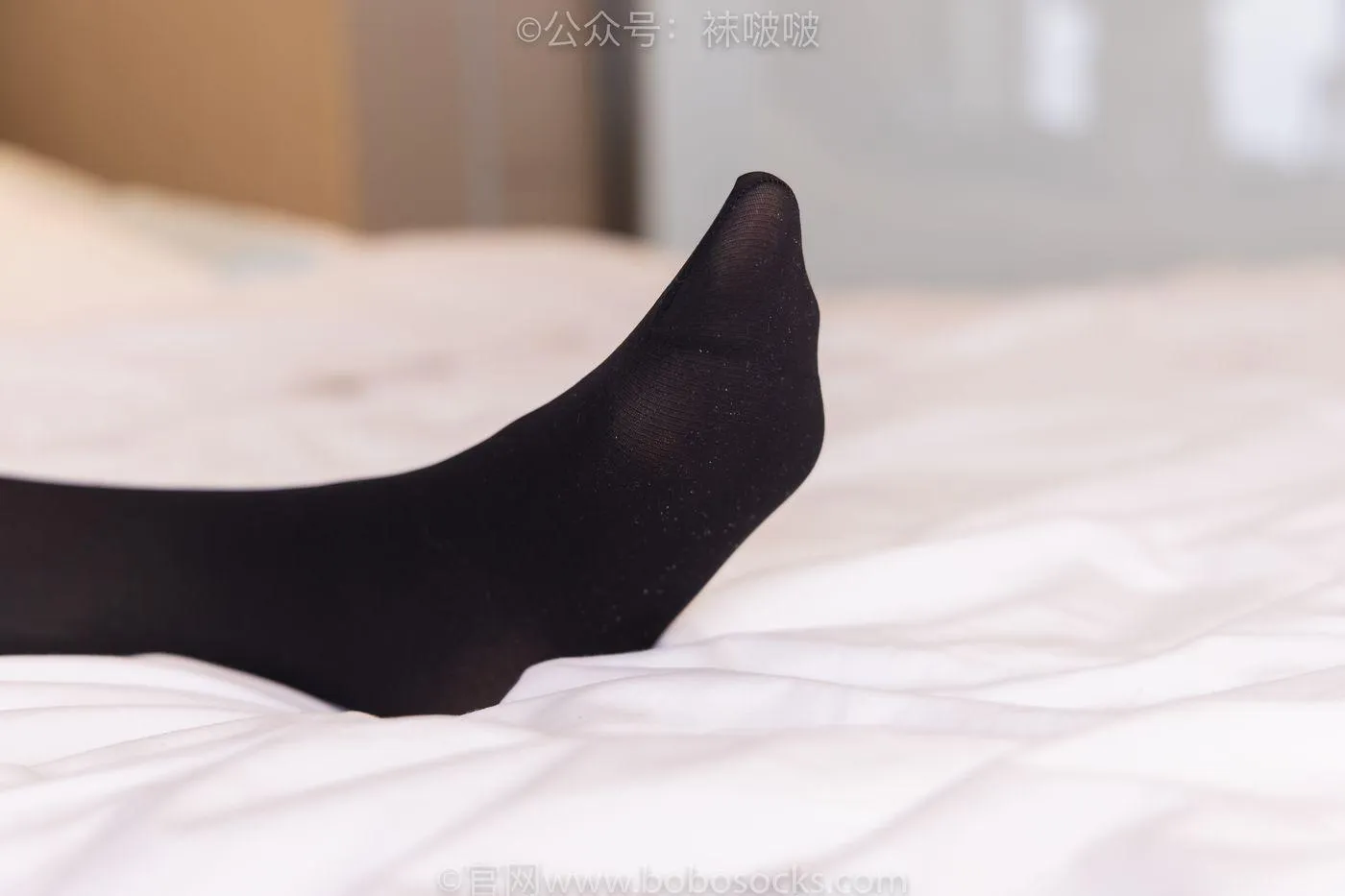 [BoBoSocks袜啵啵]NO.072 小甜豆-两双长靴、厚黑丝、厚肉丝 [144P]插图3